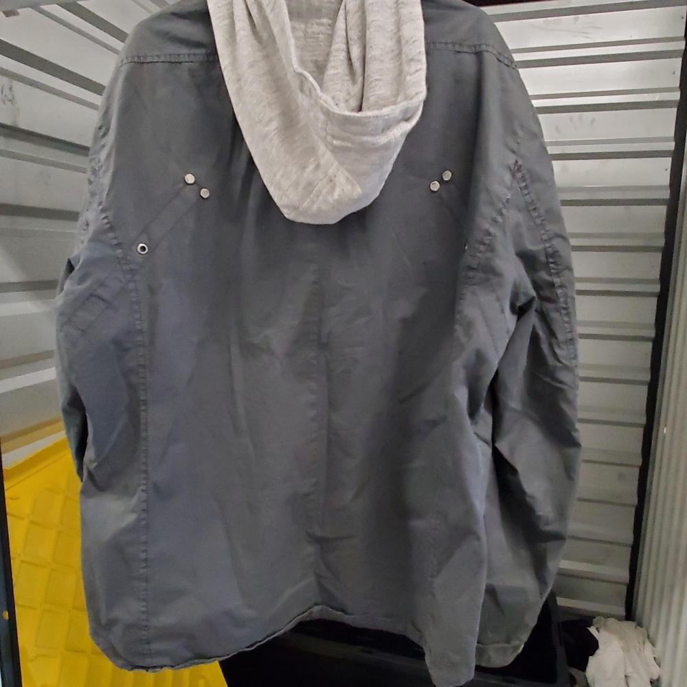 BKE Jacket - Picture 3 of 3